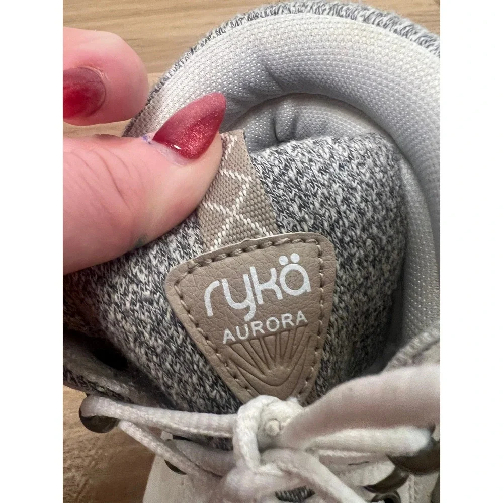 Ryka Aurora Boots Wm 10M White Quilted Knit Collar High Top Sneakers